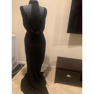 BCBGMAX Long dress( back details)